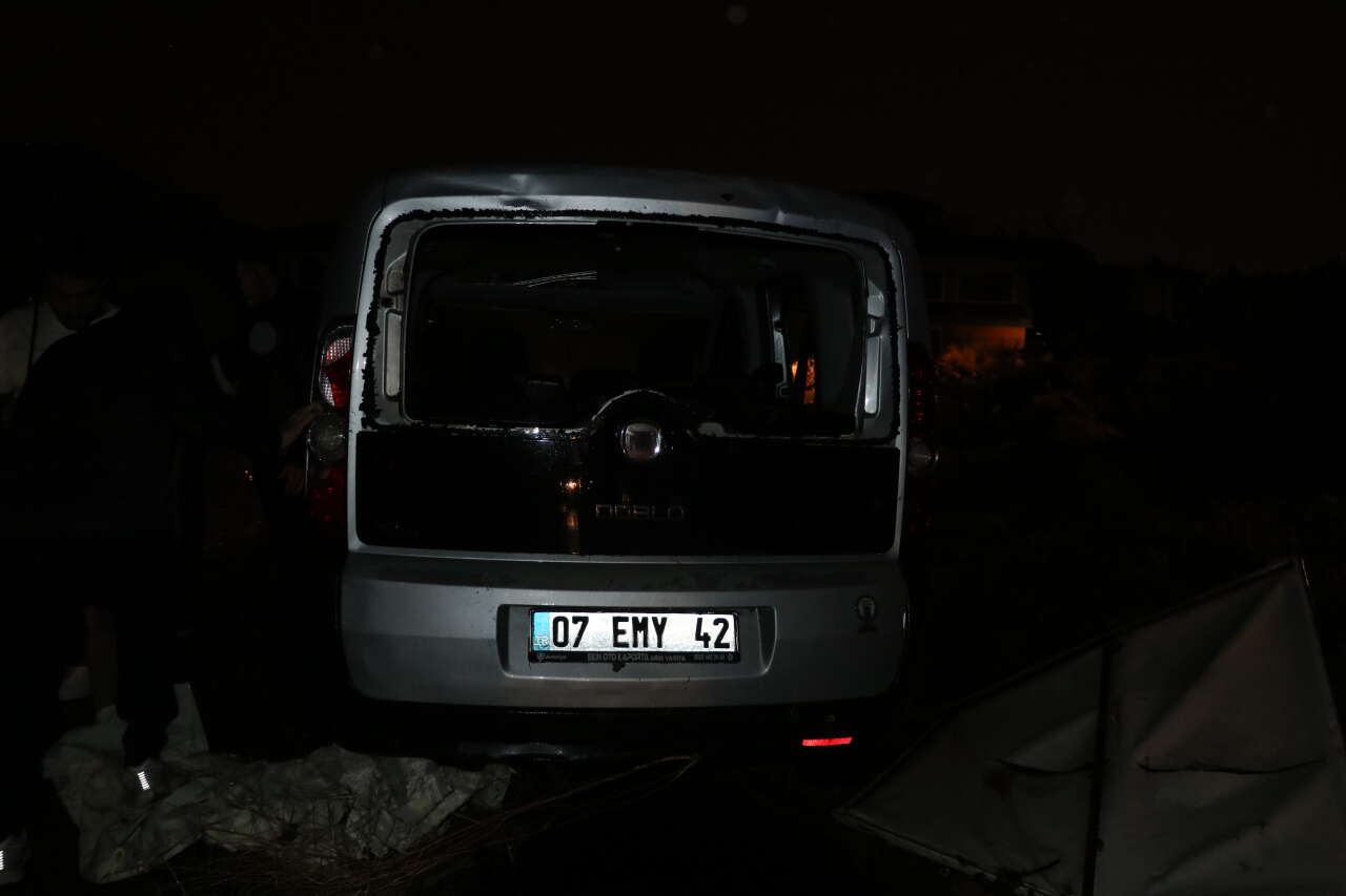 Hortum işçi konteynerlerini parçaladı! 4 ölü, 1 yaralı var 8